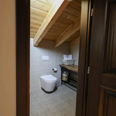 Strugu 3* Voskopojë