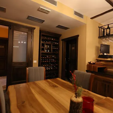 Strugu Hotell