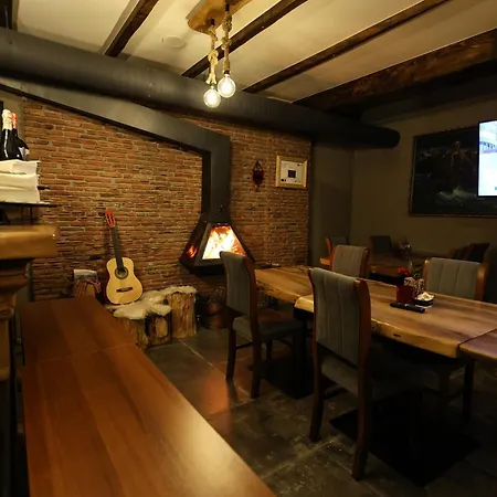 Strugu Hotel Voskopojë