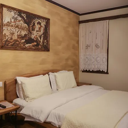 Vila Strugu 3*