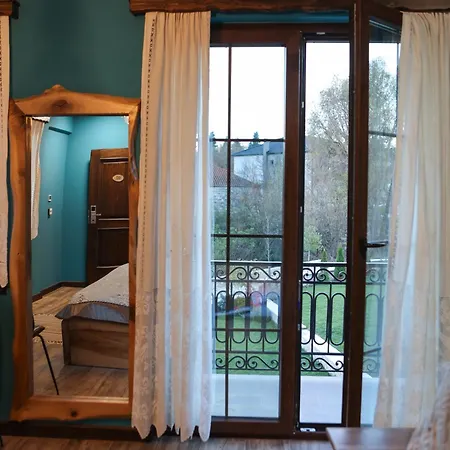 Vila Strugu 3*